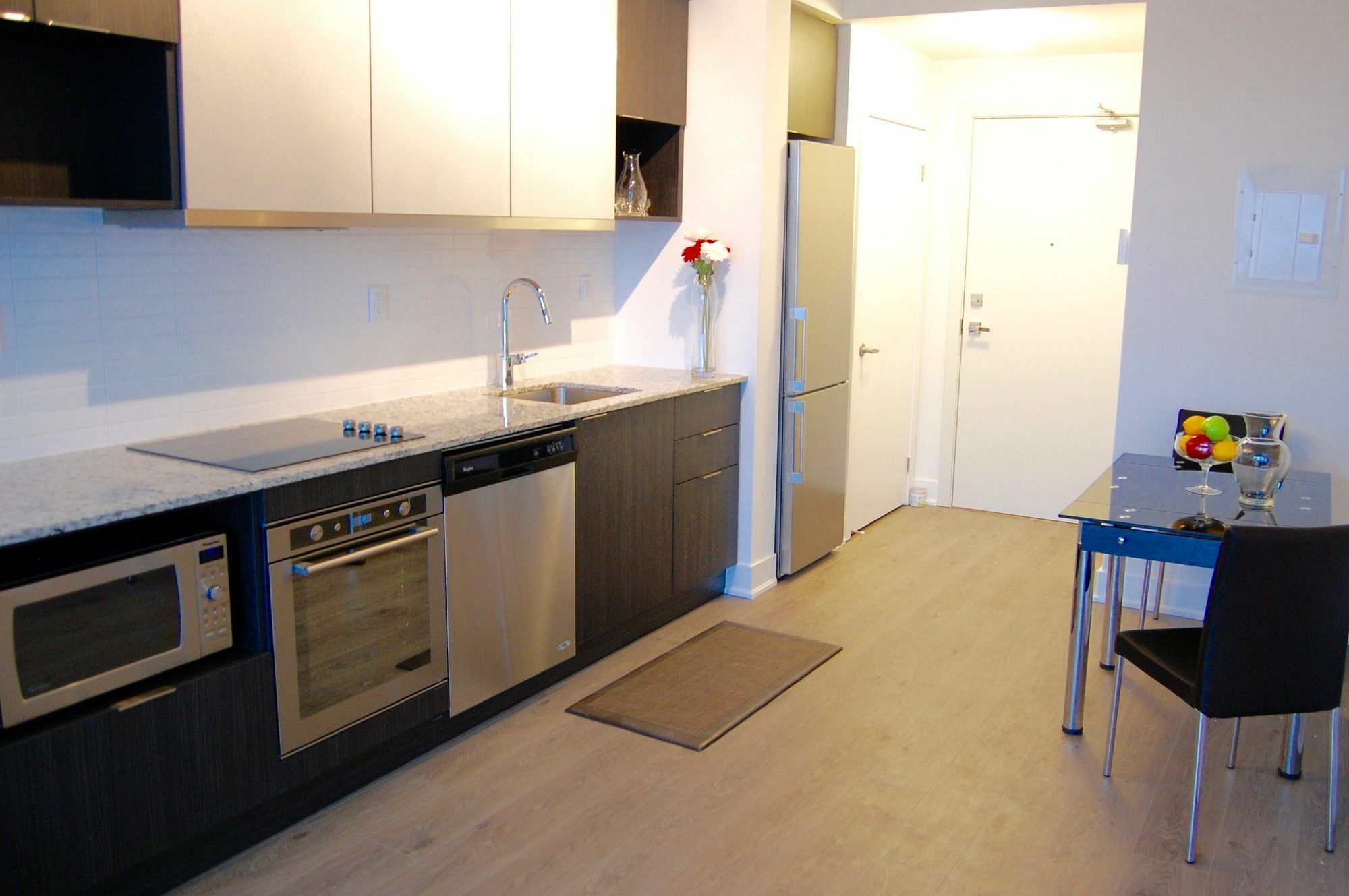 Shops At Don Mills Furnished Apartments โตรอนโต ภายนอก รูปภาพ