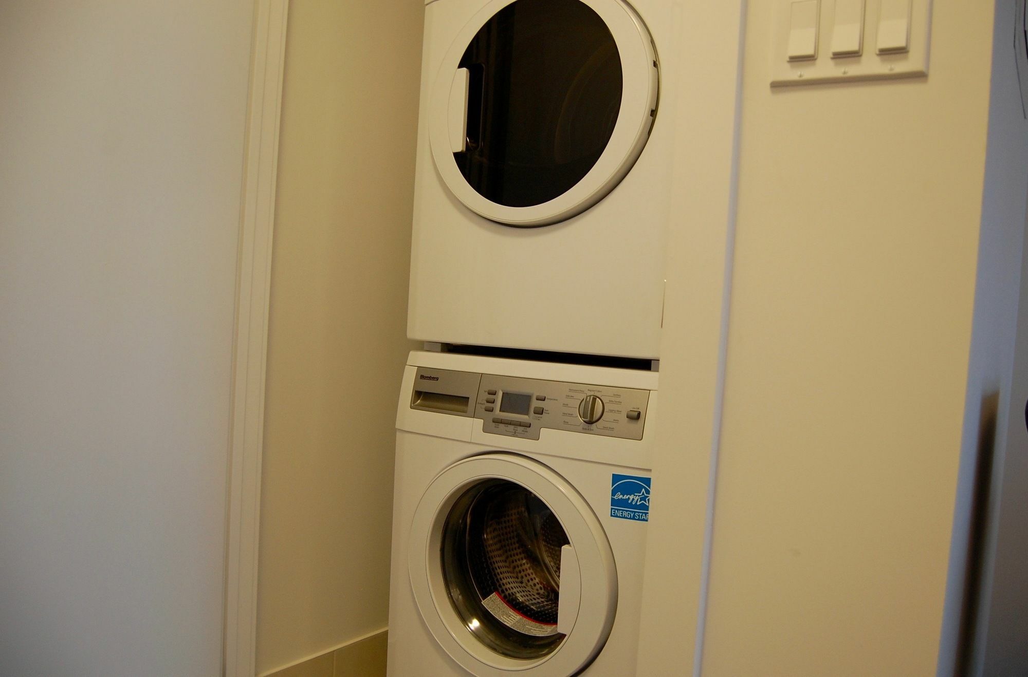 Shops At Don Mills Furnished Apartments โตรอนโต ภายนอก รูปภาพ